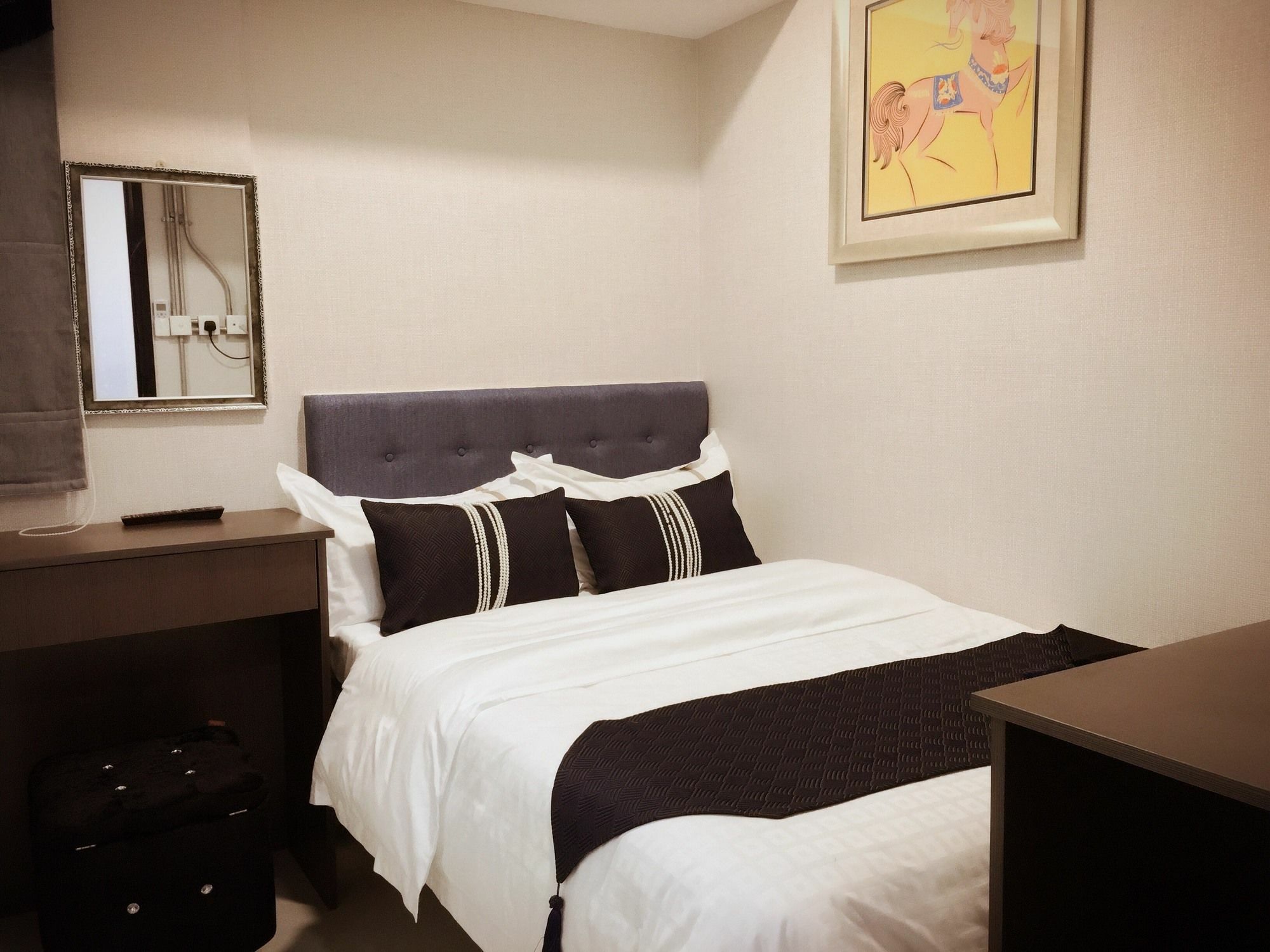 Seasons Hotel Hong Kong Exterior photo